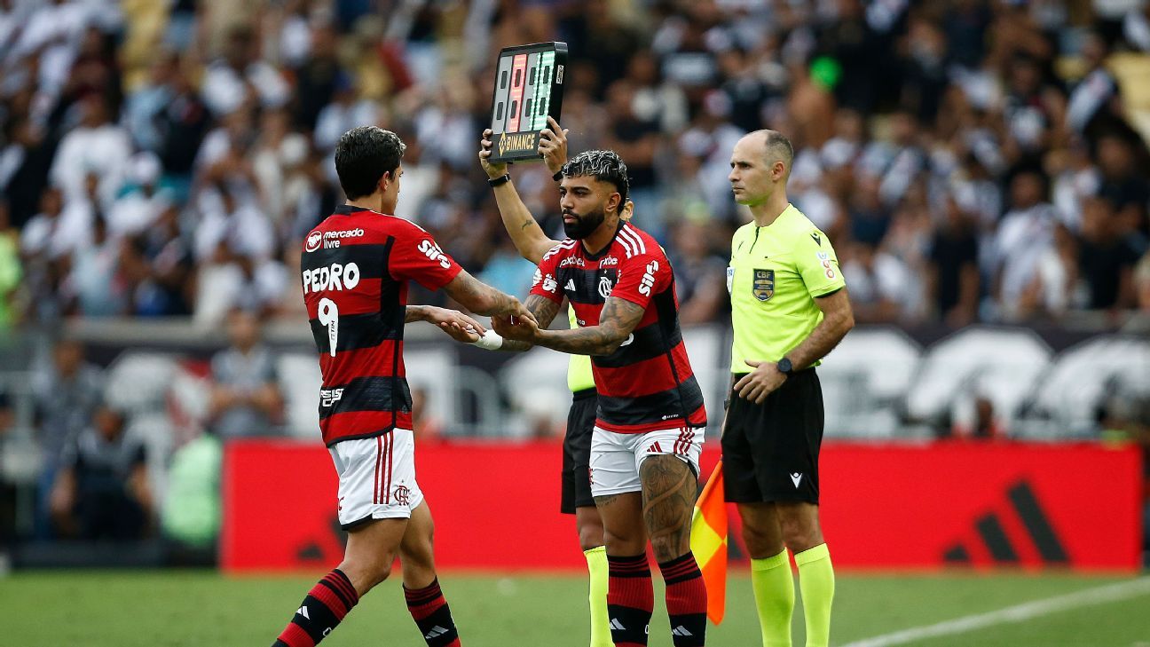 Pedro é vaiado, Gabigol titular no ataque ideal de Tite, segundo ESPN.