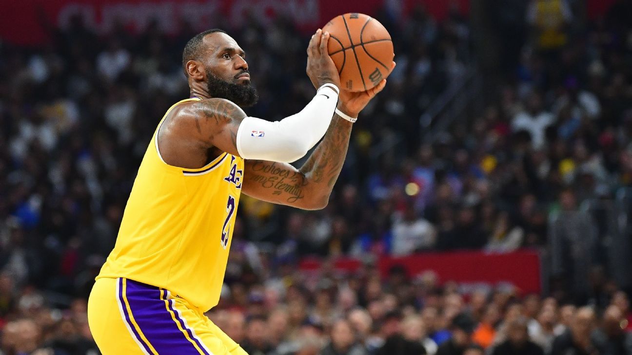 Lakers LeBron James dipertanyakan saat melawan Bucks karena nyeri pergelangan kaki