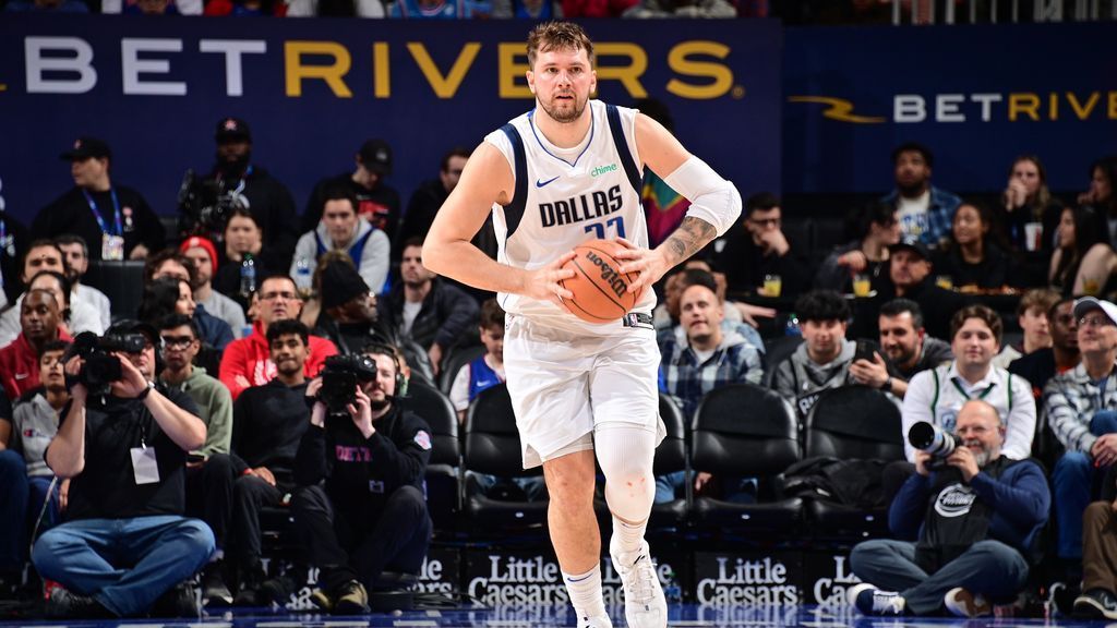 Luka Doncic first with six straight 30-point triple-doubles - ESPN