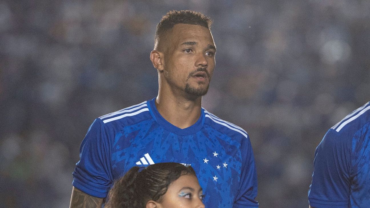 Expulsões do Cruzeiro analisadas em súmula e criticadas por esposa e técnico