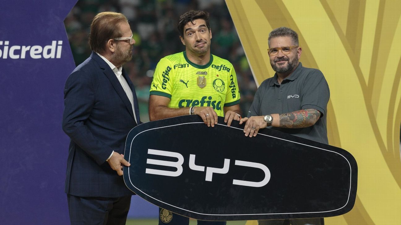 Abel Ferreira não deve manter carro de patrocinador após título do Palmeiras.