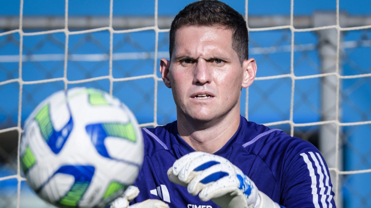 Cruzeiro e Grêmio fecham negociação envolvendo troca de goleiros: confira os detalhes