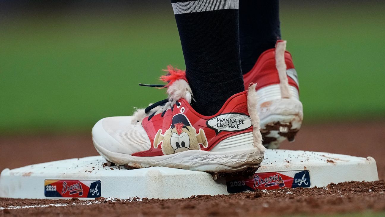 MLB Kicks of the Week: Michael Harris wears fuzzy cleats - ESPN