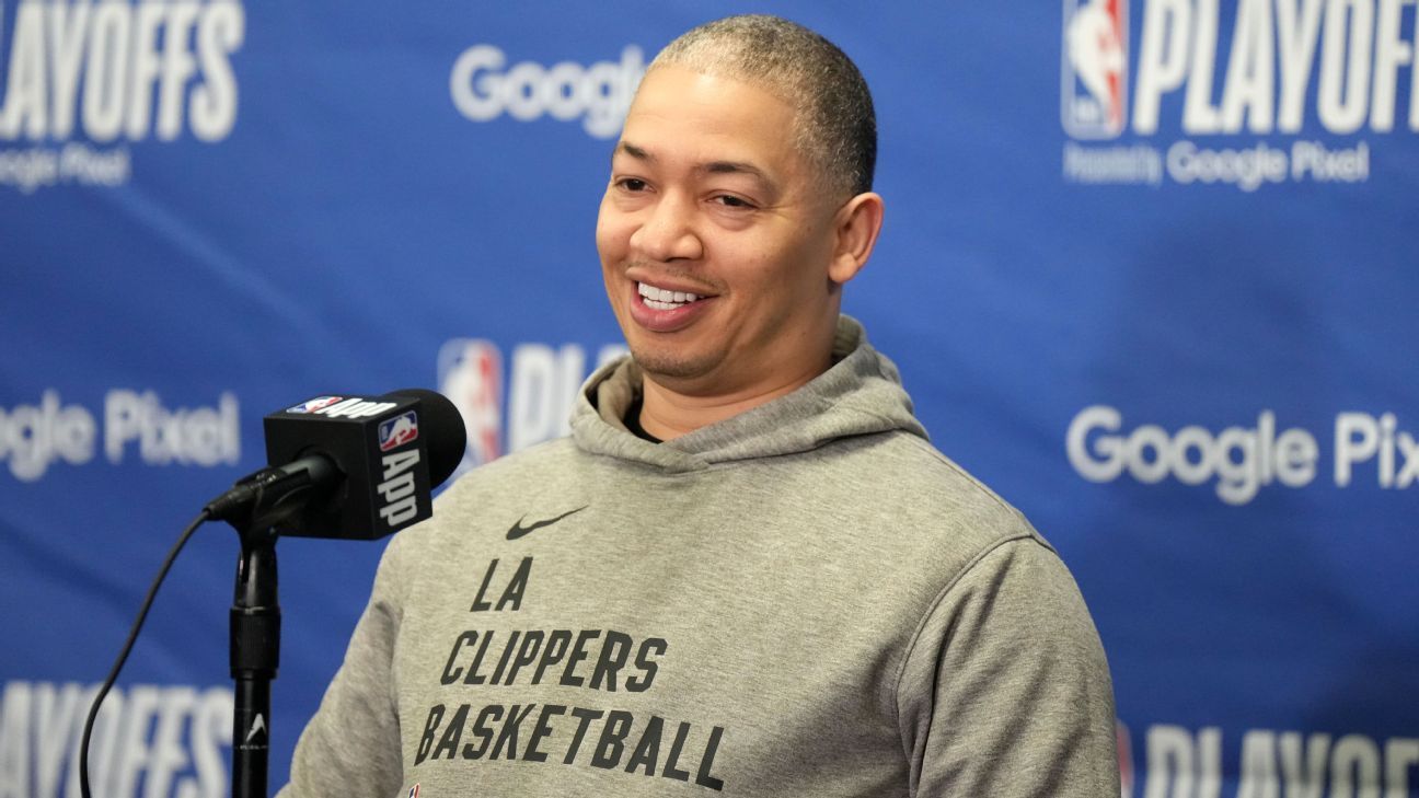 Fontes: Os Clippers querem contratar o técnico Ty Lue para uma extensão