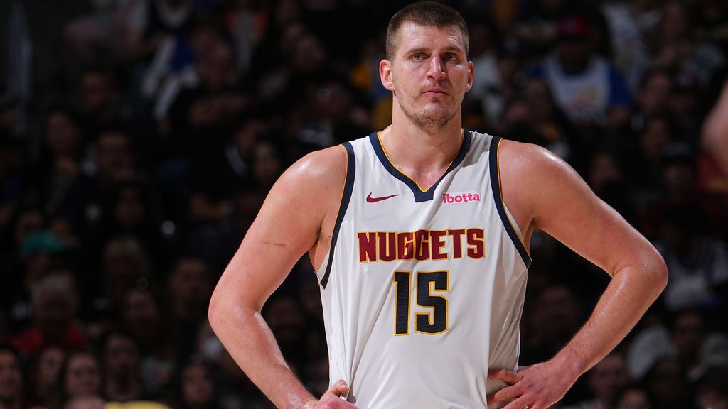 Pemain Nuggets Nikola Jokic memenangkan penghargaan Pemain Paling Berharga NBA untuk ketiga kalinya dalam 4 musim