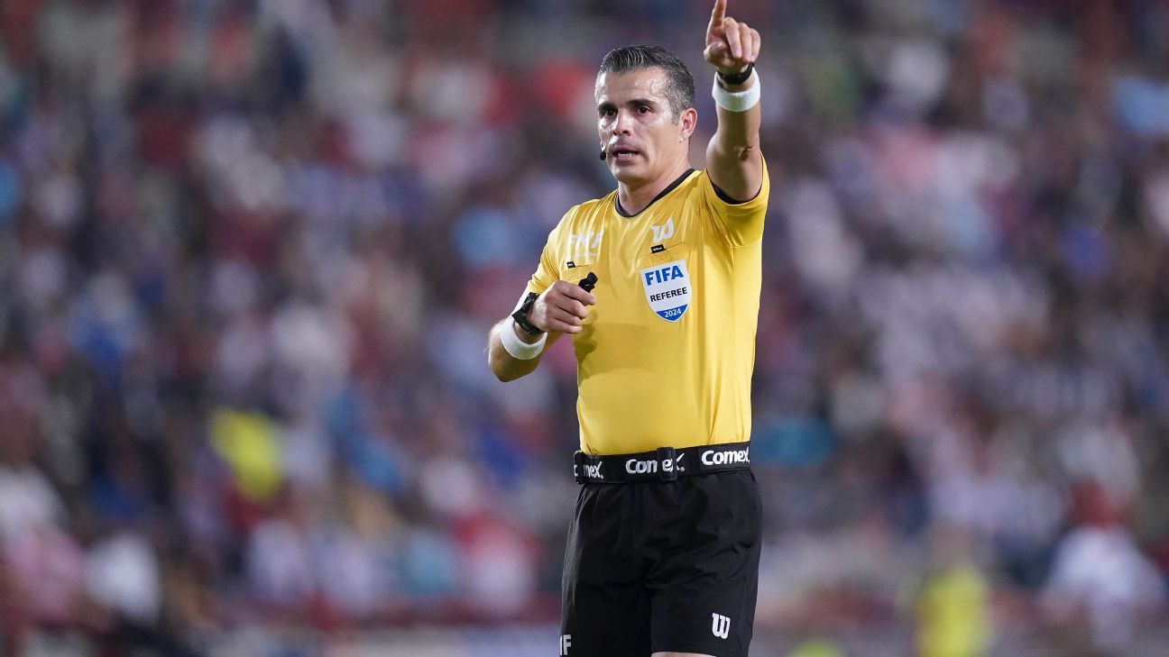 Pachuca vs. Necaxa: VAR is conspicuous by its absence on controversial plays