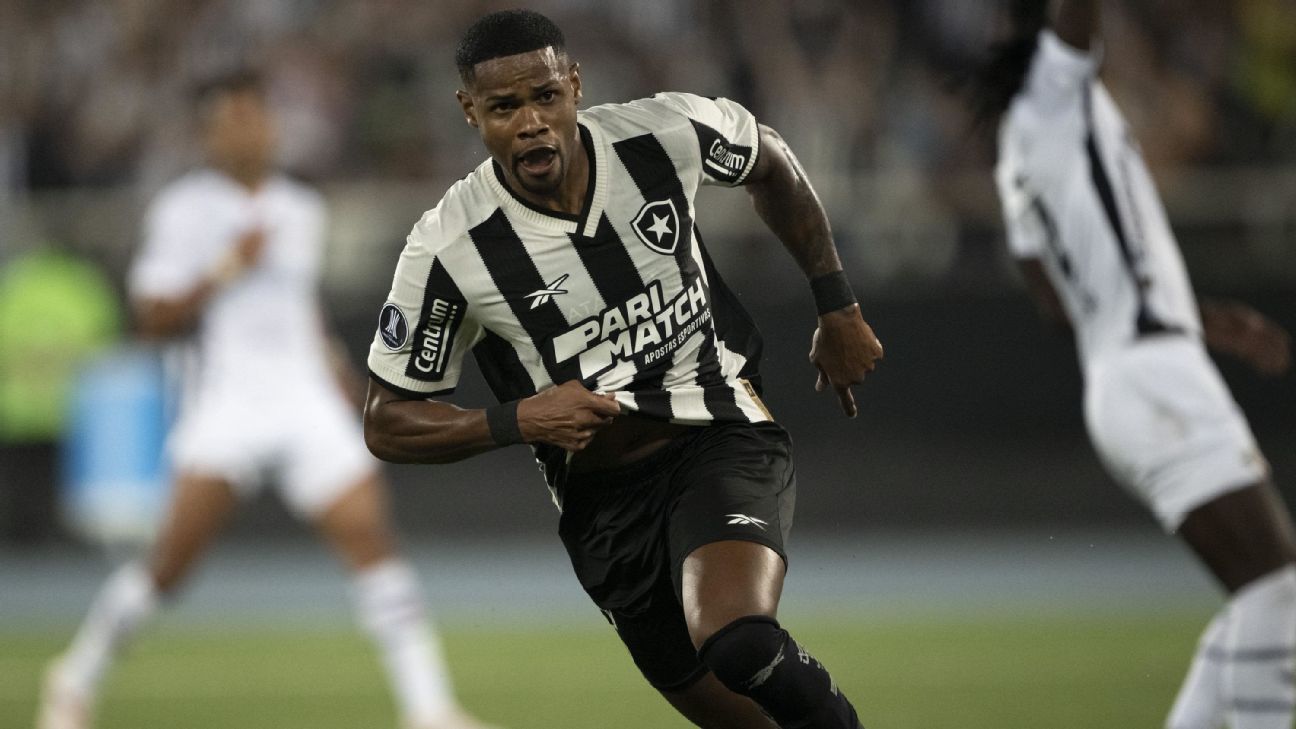 Junior Santos renova com o Cruzeiro e Botafogo provoca rival em anúncio.