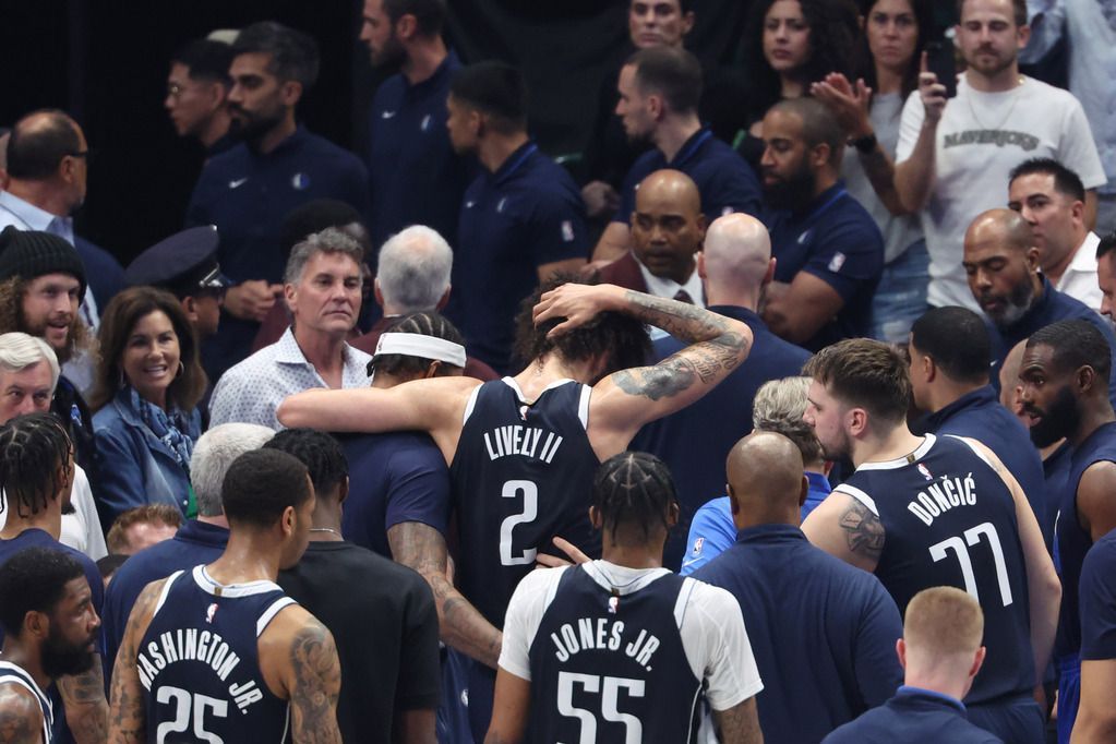 Mavs rule Lively out for Game 4; Kleber available