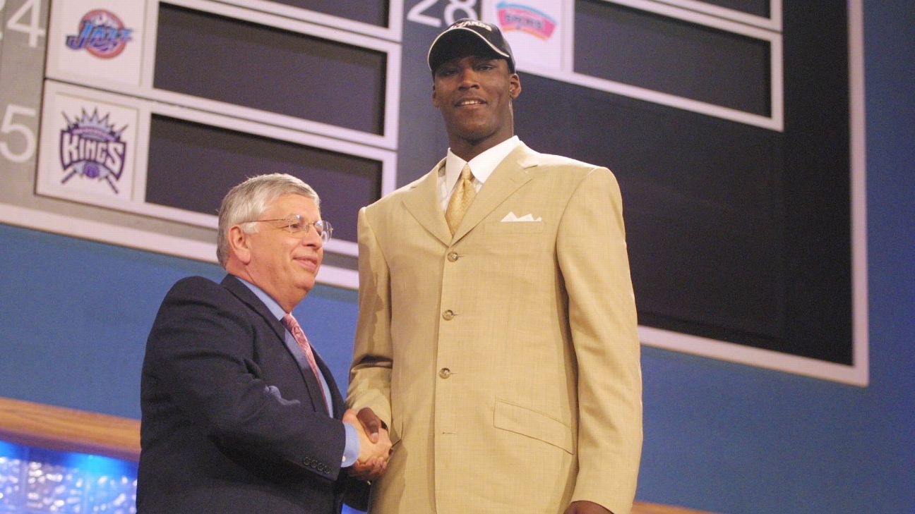 Кваме Браун на драфте НБА 2001