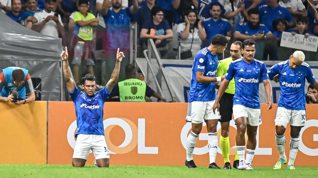 Cruzeiro quebra tabu e vence Athletico-PR no Brasileirão.
