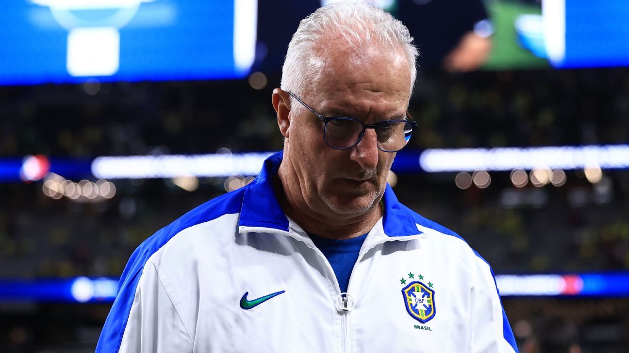 Dorival homenageia tio Dudu após vitória da seleção com emoção.