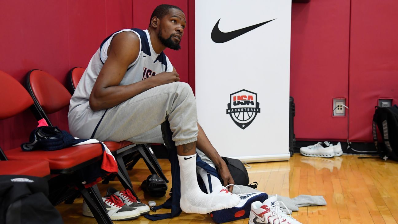 Durant slowed by sore calf at U.S. training camp