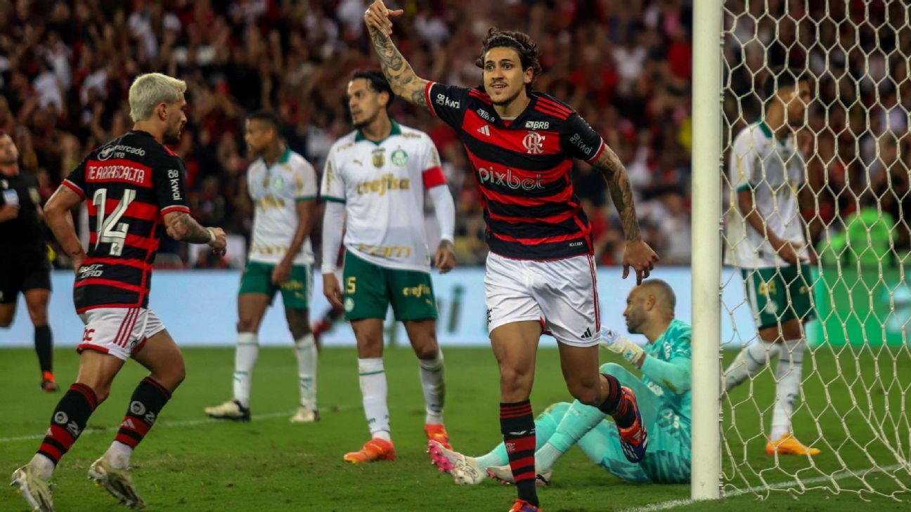 Flamengo atropela Palmeiras e constrói ampla vantagem nas oitavas da Copa do Brasil.