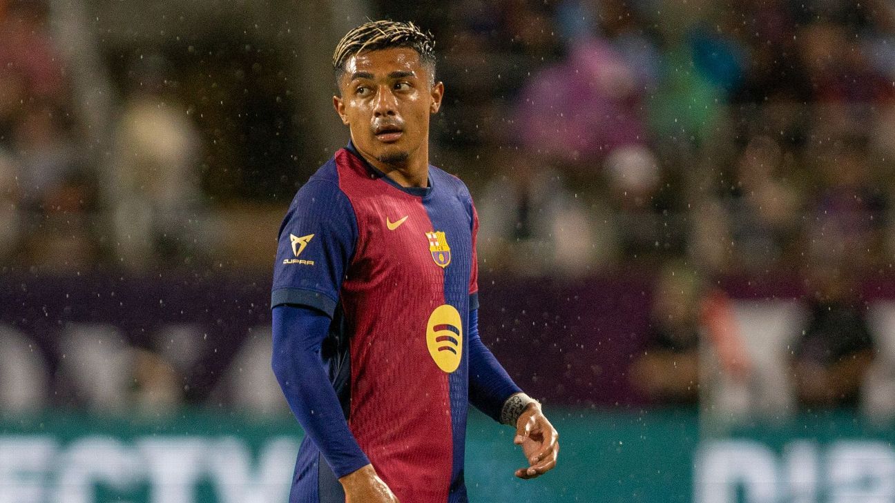 Mexico's Araujo joins Bournemouth from Barça