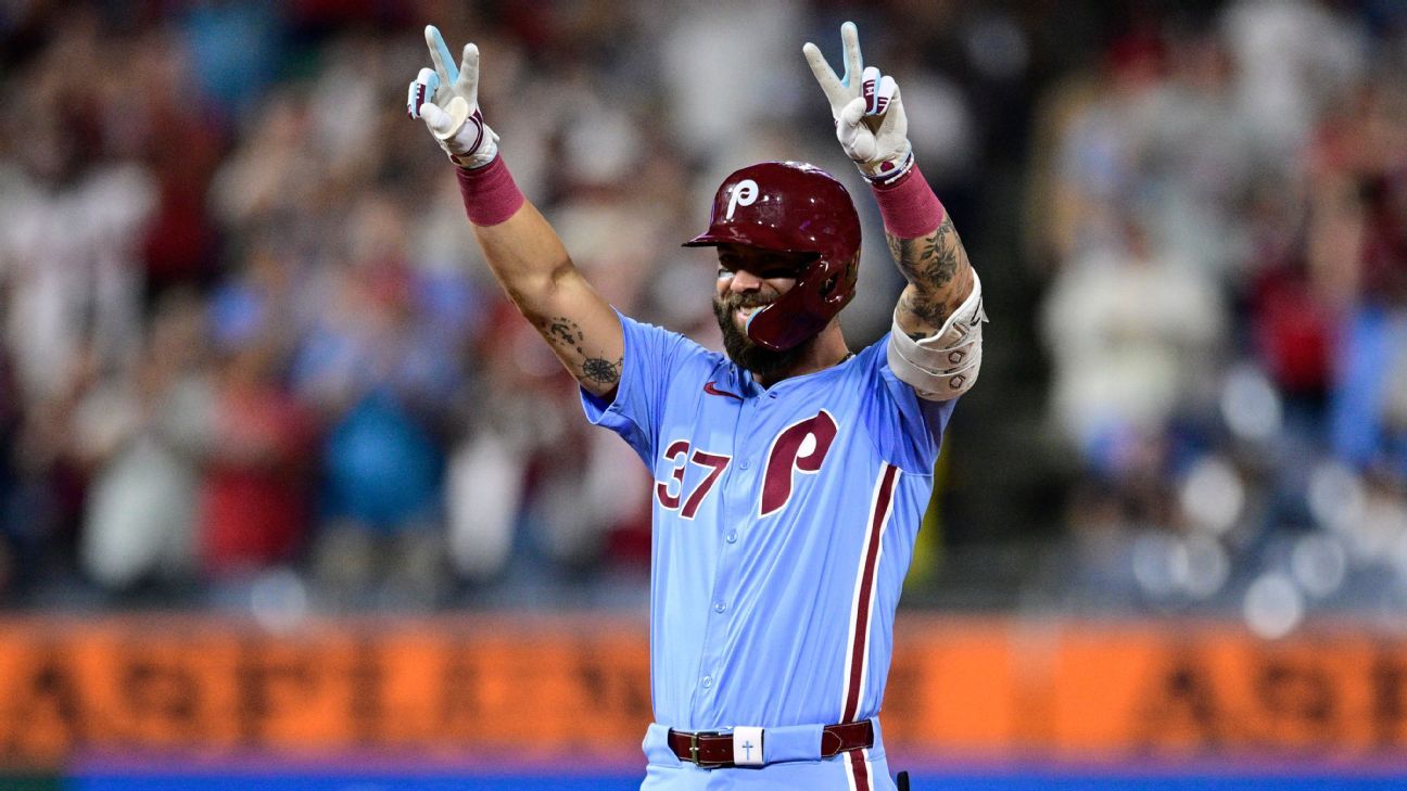 Phillies' Wilson hits for cycle in win over Nationals