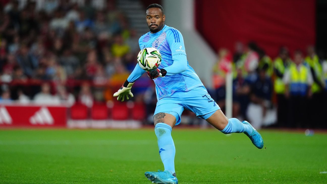 Goal after 21 seconds, penalty saved and disqualified: Carlos Miguel’s debut