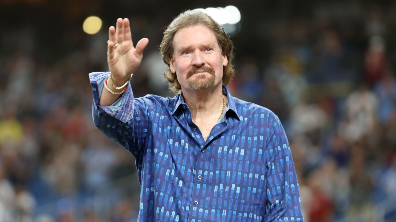 MLB Hall of Famer Wade Boggs announces he has prostate cancer