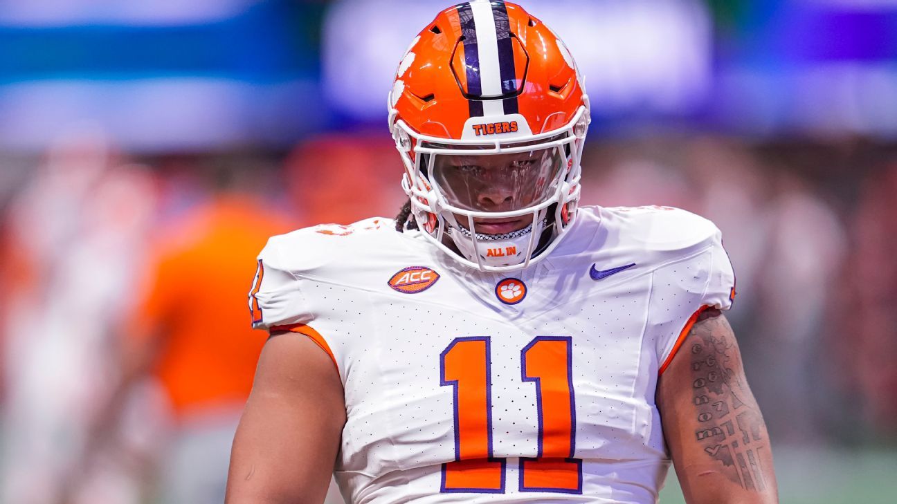 Clemson DE Woods (leg) sidelined vs. NC State