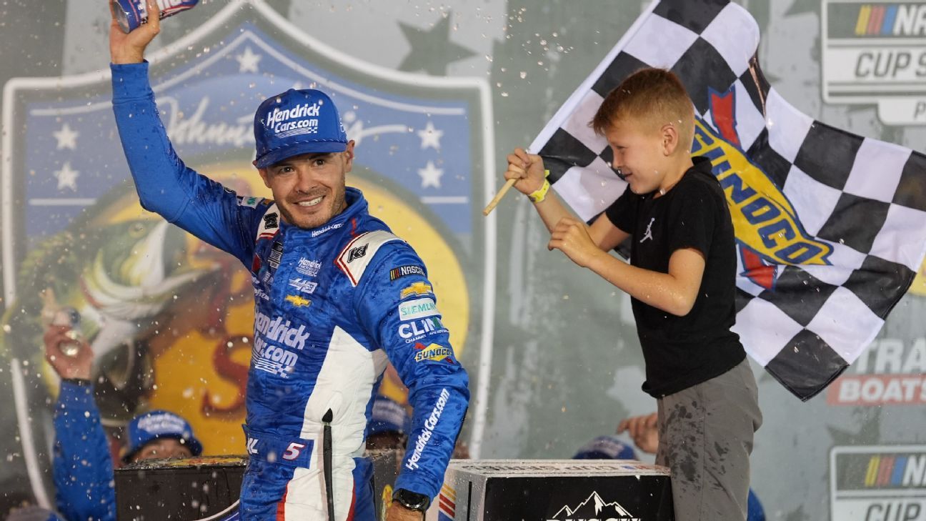 Larson wins at Bristol; Keselowski, Truex ousted