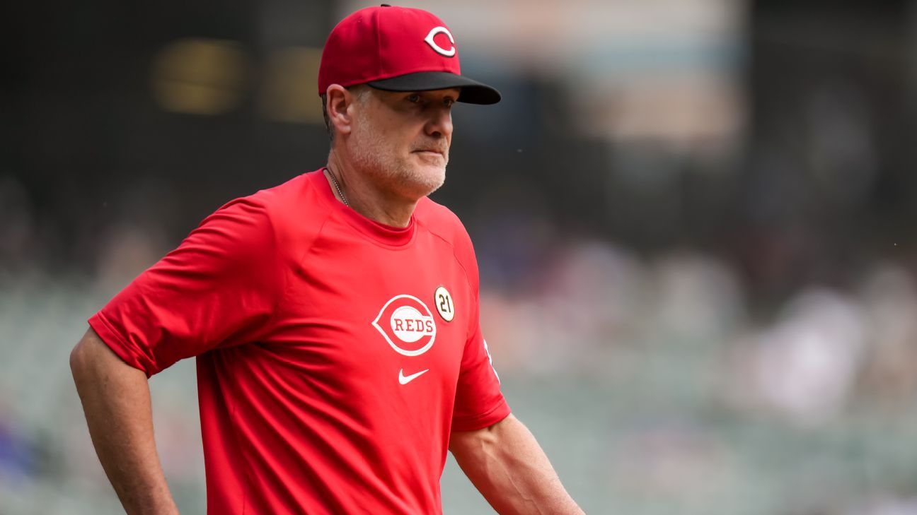 Reds fire manager David Bell after 6 seasons