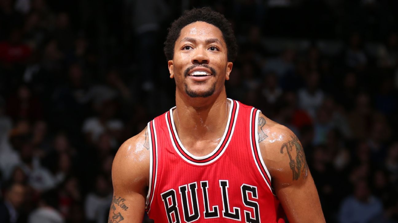 Derrick Rose Hopes to See His Jersey Retired by Chicago Bulls