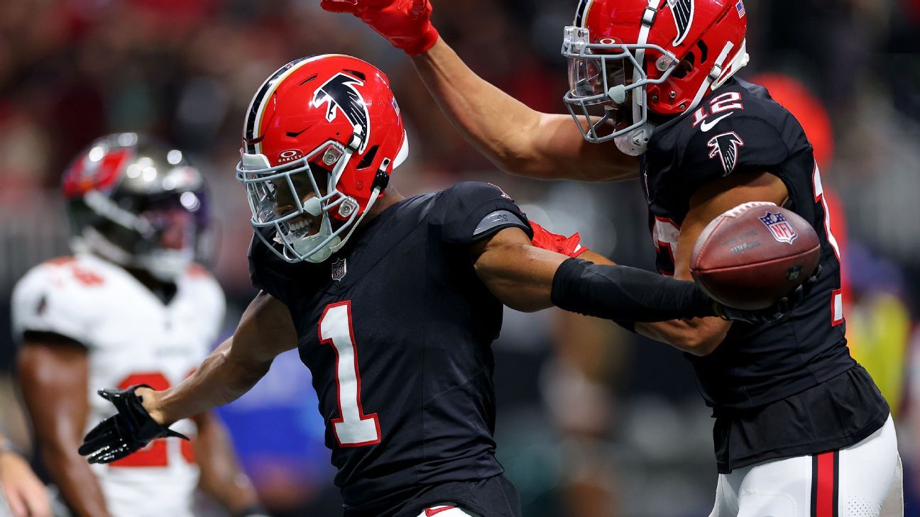 Kirk Cousins ​​of the Falcons hits Darnell Mooney for 2 touchdowns