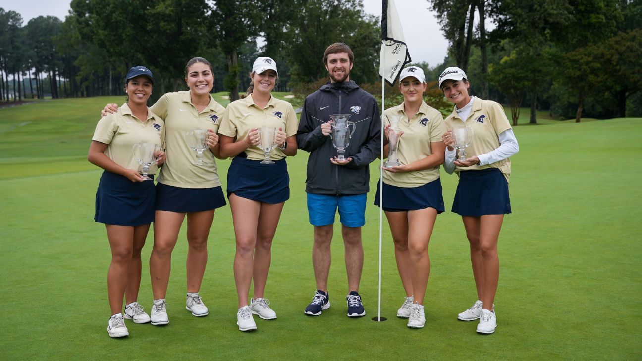 No coach? No problem: How an emergency fill-in coach led a women’s golf team to a title