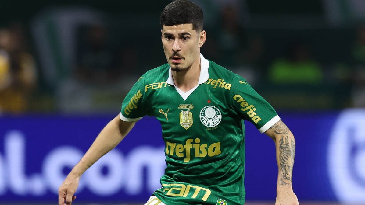 Santos tenta contratar Rômulo, do Palmeiras, mas recebe recusa de rival