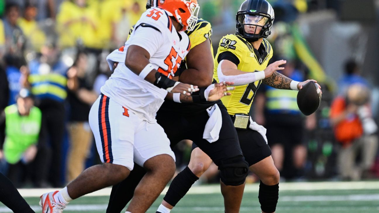 Ducks' Gabriel now 2nd in FBS history in pass TDs