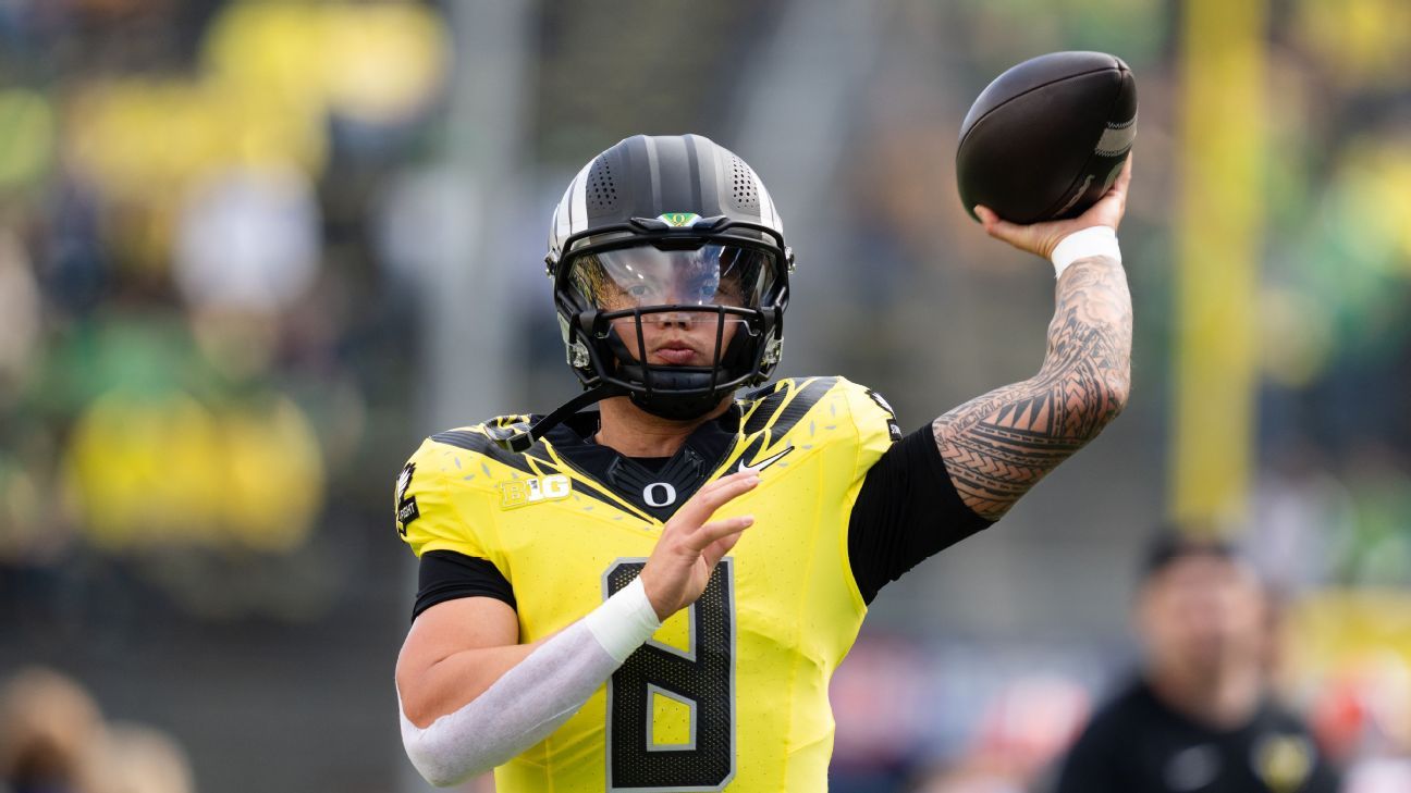 Oregon unanimous No. 1 in AP poll ahead of UGA