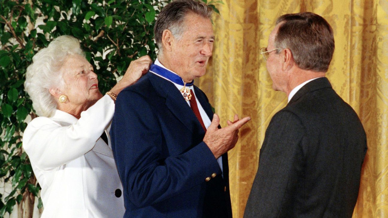 Williams' Medal of Freedom, MVP up for auction