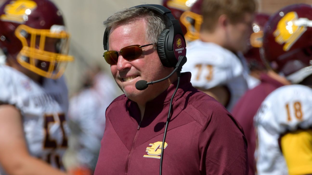 Central Michigan's McElwain to retire after season