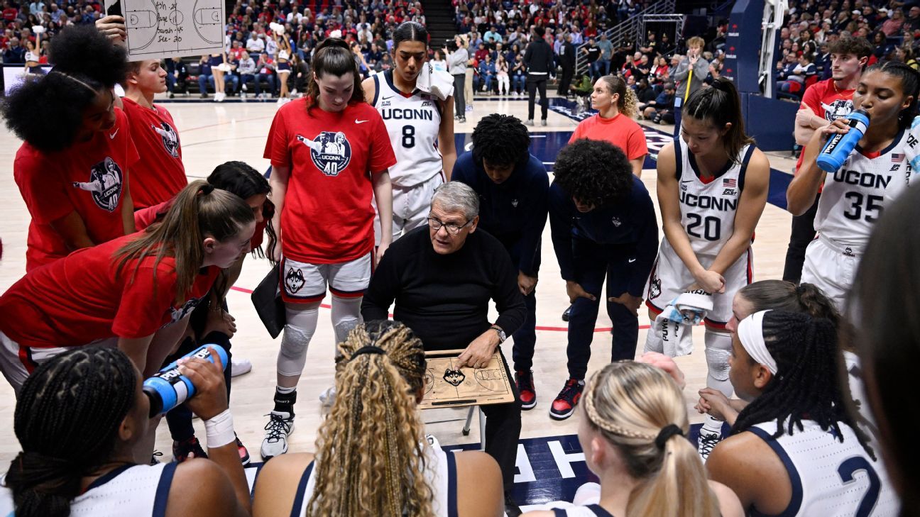 <div>UConn's Auriemma sets NCAA all-time wins record</div>