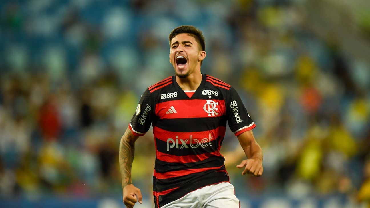 Jovem Guilherme Gomes se destaca em estreia pelo Flamengo e mira Arrascaeta