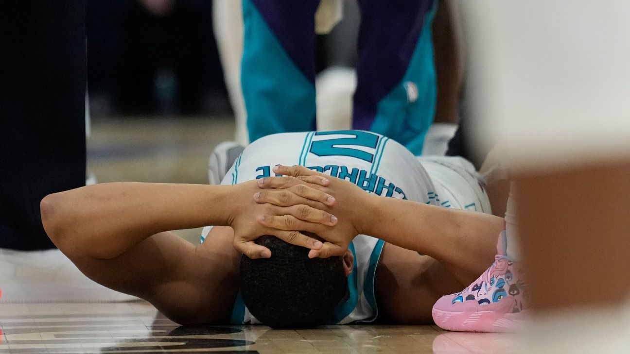 Sources: Hornets' Williams out for rest of season