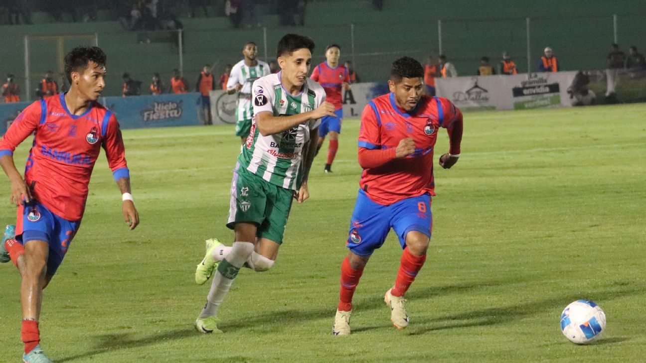 Antigua GFC y Municipal protagonizan un reñido empate en la ida de los ...