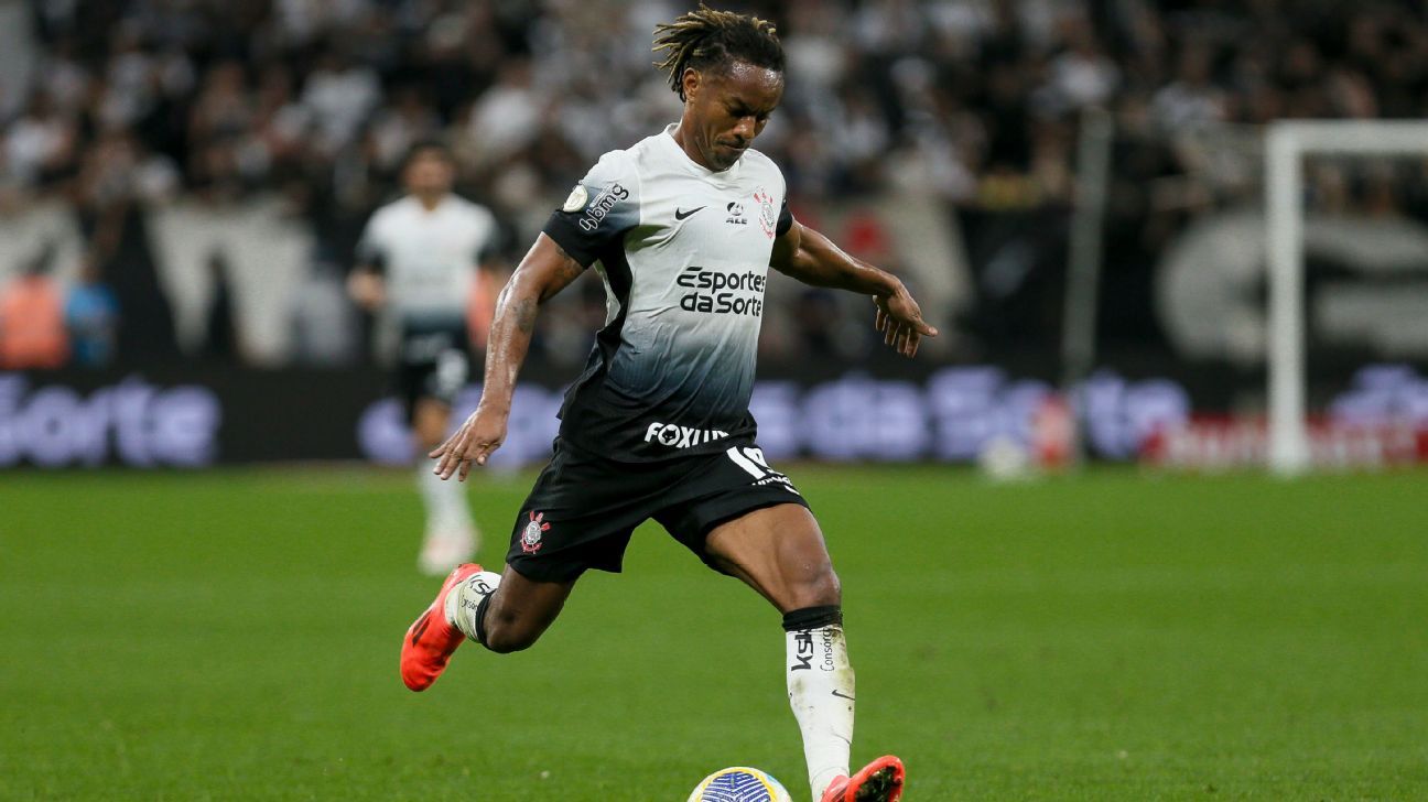 Cruzeiro tentou atravessar Corinthians em contratação oferecendo o dobro, revela Carrillo.