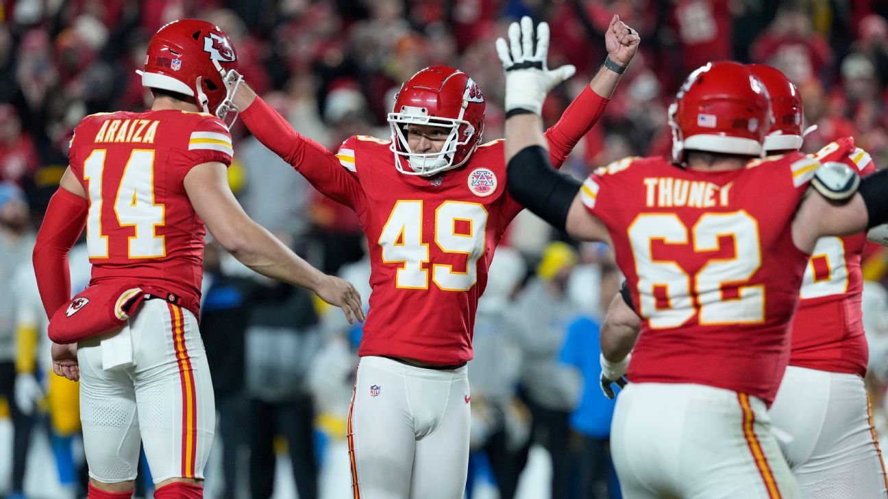 Chiefs clinch AFC West on another walk-off FG