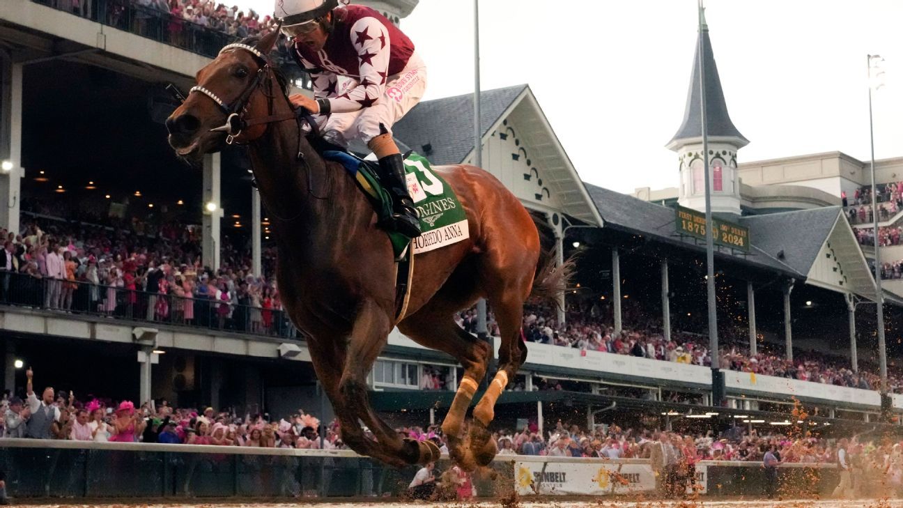Filly Thorpedo Anna wins Horse of the Year
