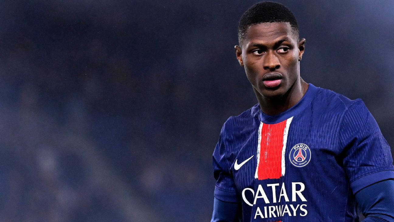 Transfer rumors, news: Man Utd eye move for PSG's Nuno Mendes