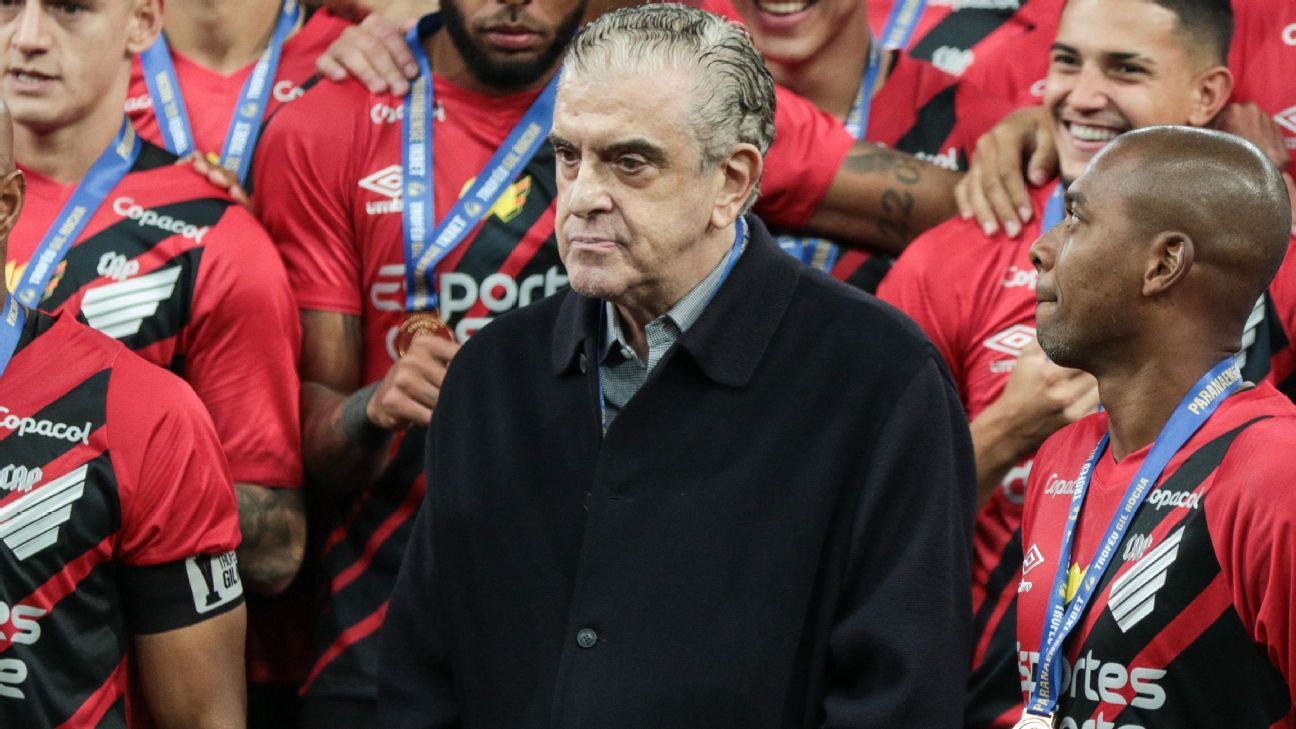 Em áudio vazado, Petraglia acusa calotes de Corinthians, Vasco e Atlético-MG: 'É nossa preocupação'