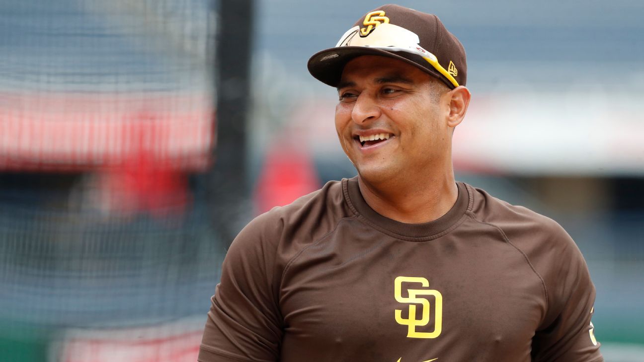 Mariners, IF Solano finalize 1-year, .5M deal