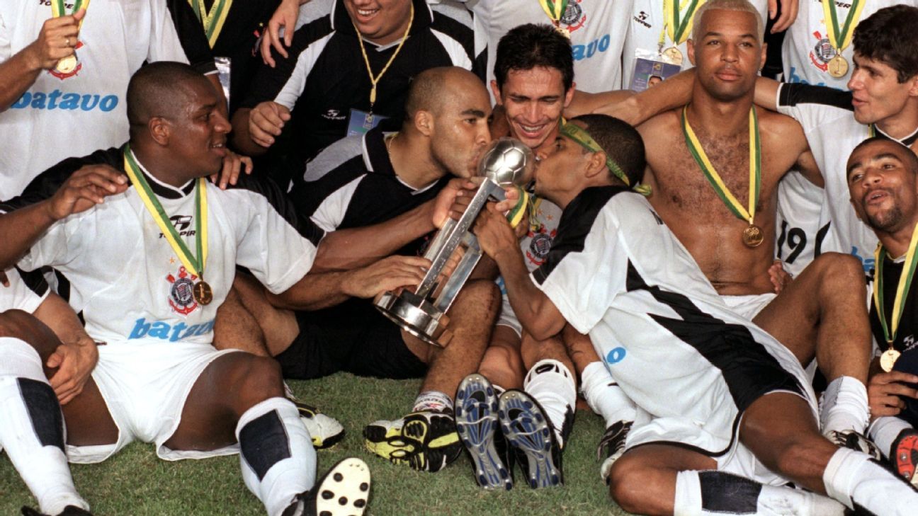 Marcelinho divide histórias do Corinthians campeão mundial e conta bastidor que inflamou time antes da final