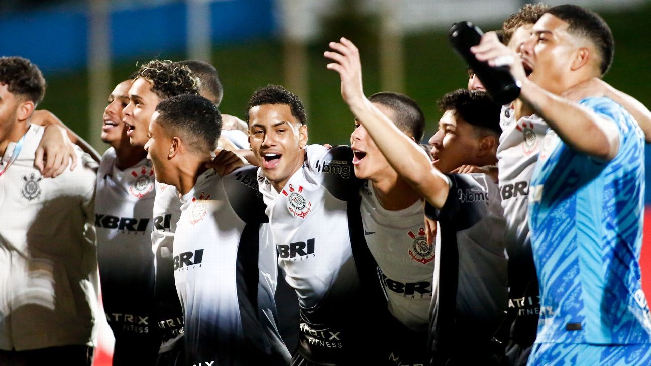 Corinthians provoca Palmeiras com eliminação na Copa São Paulo.