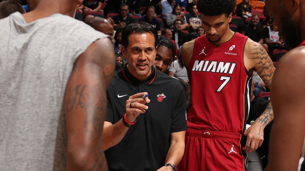 March sadness: Heat blow big lead in 4th again