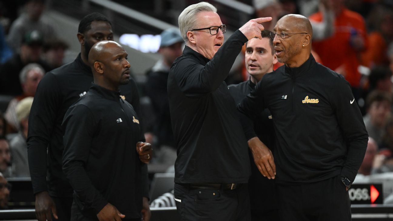 Fran McCaffery ejected as Iowa ousted from Big Ten tourney