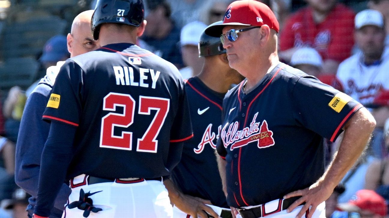 Braves' Riley leaves game after HBP on right hand