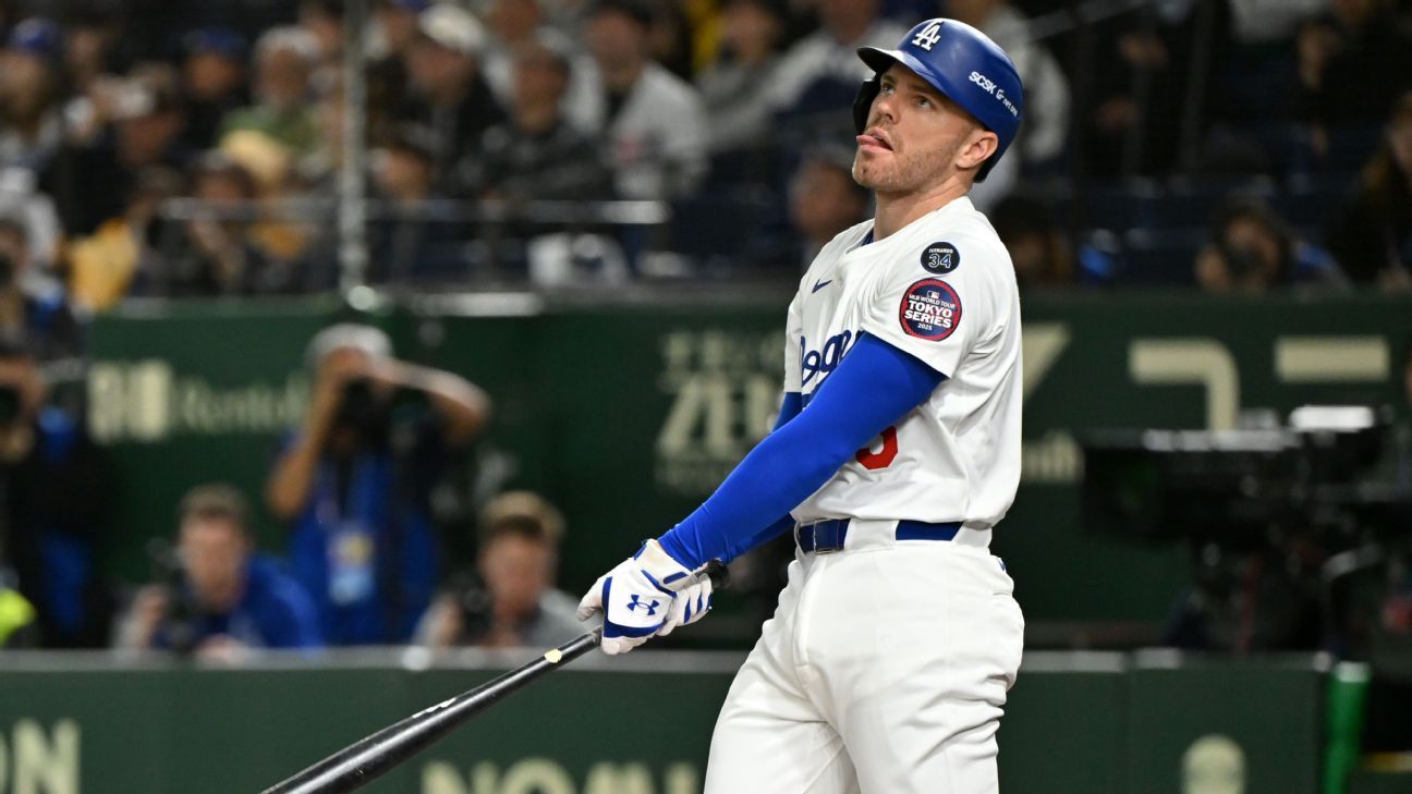 Freeman (rib) out of Dodgers' lineup in Tokyo