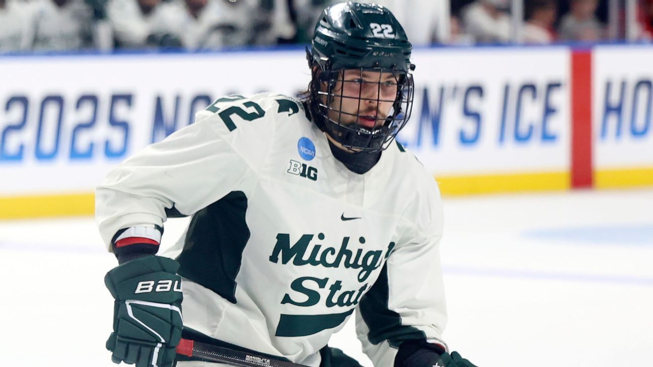 Howard wins Hobey Baker, MSU's first since 2001
