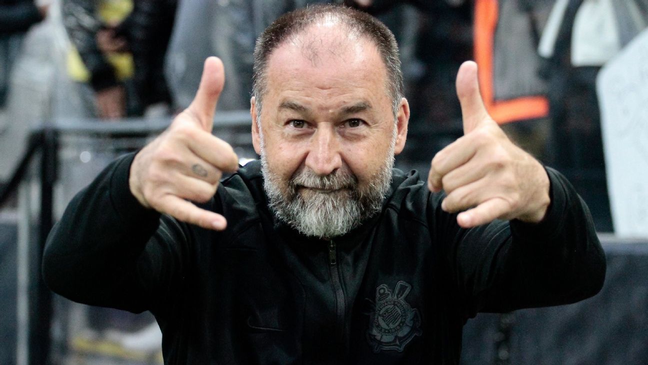 Augusto Melo se exime de culpa por dívidas do Corinthians: 'Não é mais problema meu'